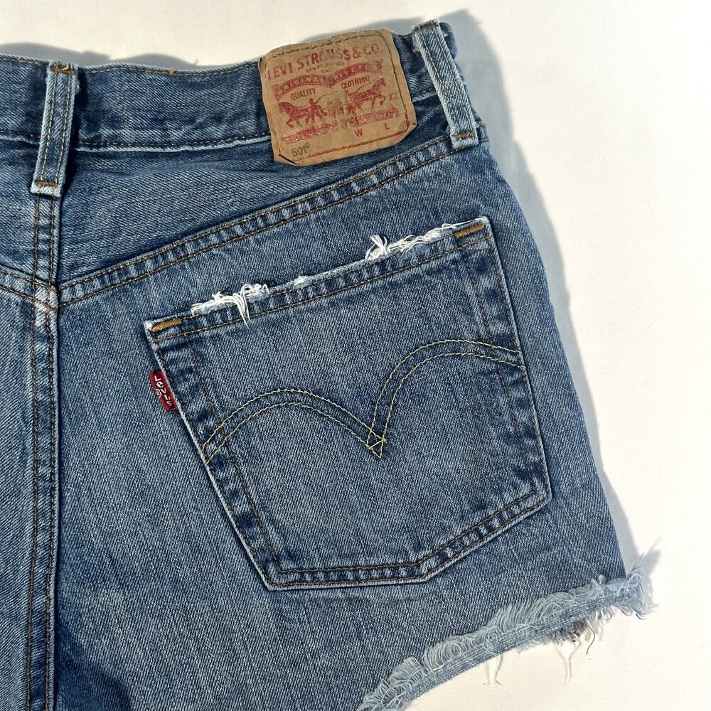Levi Jean Cut off Shorts Size 27